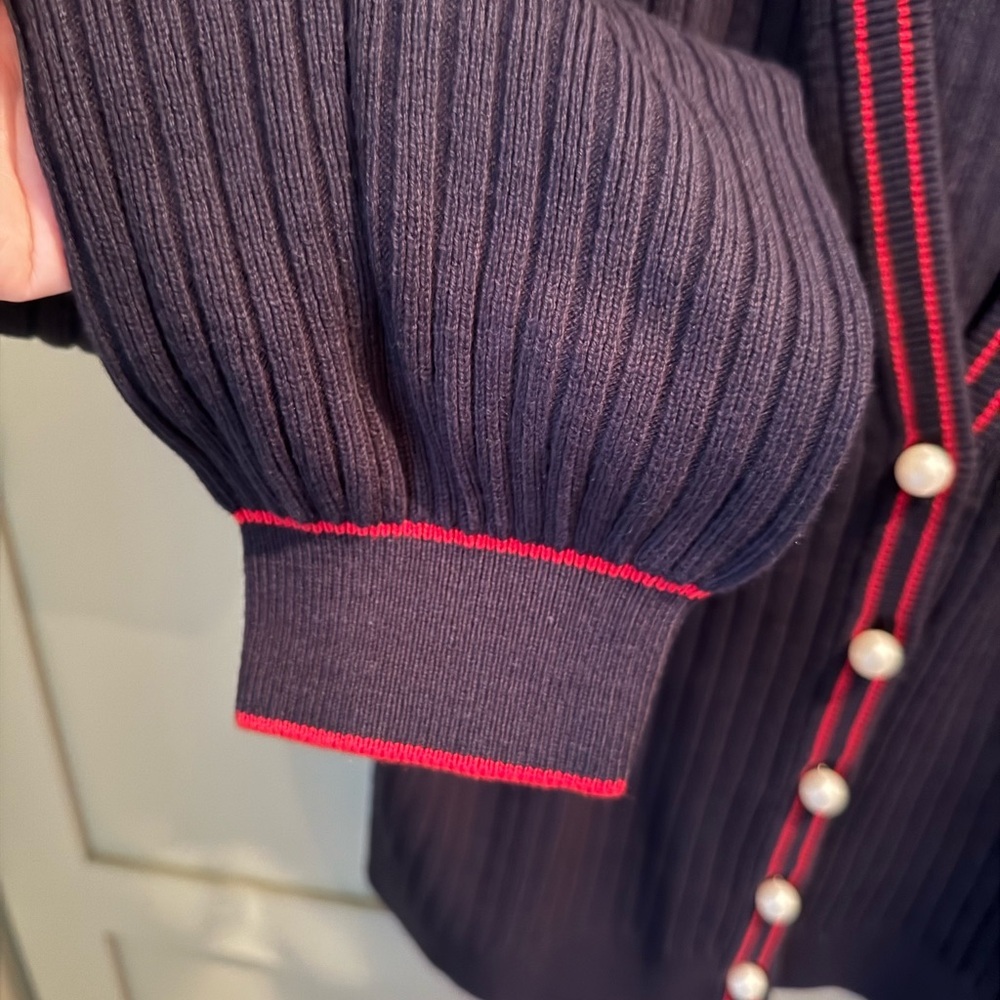 NWT Talbots Navy V-Neck Cardigan w Red Trim and Faux Pearl Accents SZ L - Picture 4 of 13